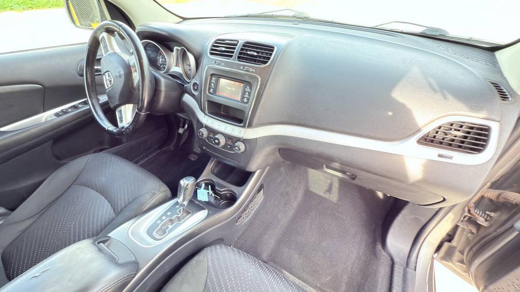 2012 Dodge Journey SXT - Photo 17