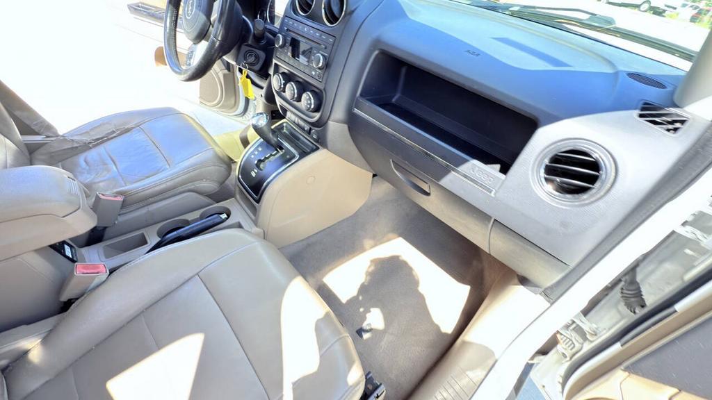 2011 Jeep Compass Limited - Photo 15