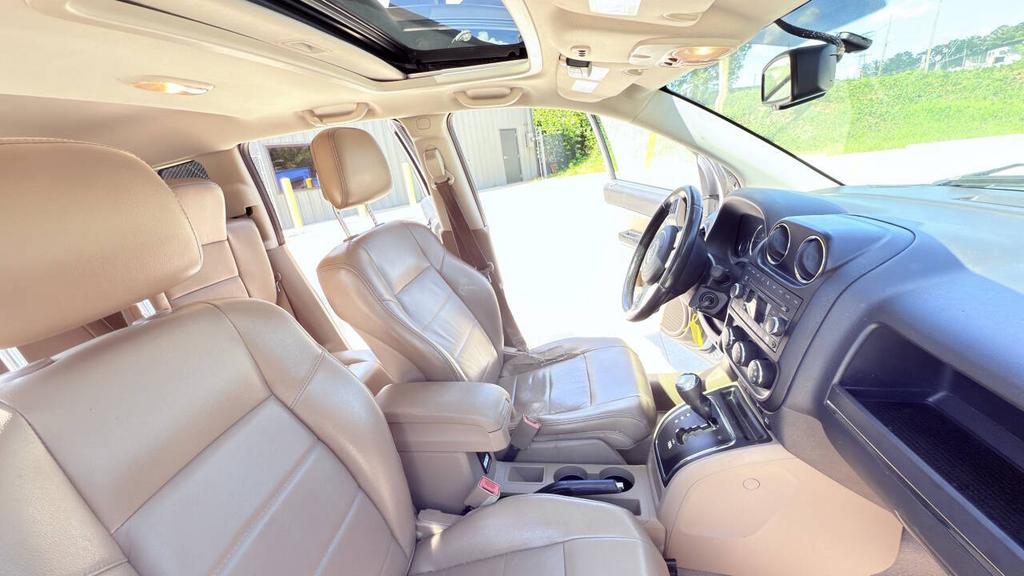 2011 Jeep Compass Limited - Photo 12