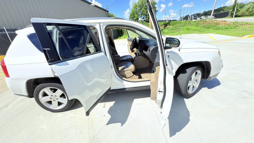 2011 Jeep Compass Limited - Photo 11