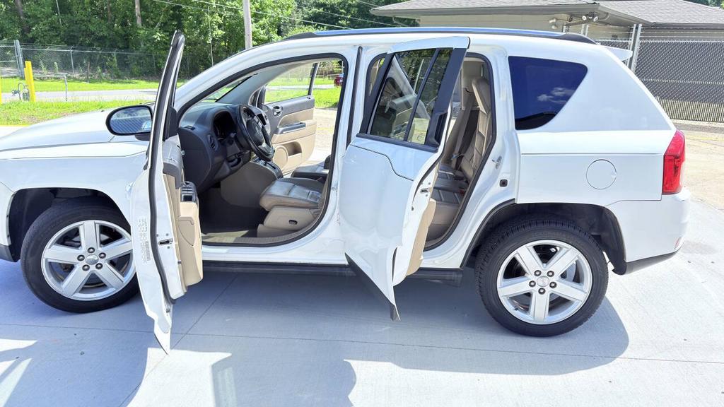 2011 Jeep Compass Limited - Photo 7