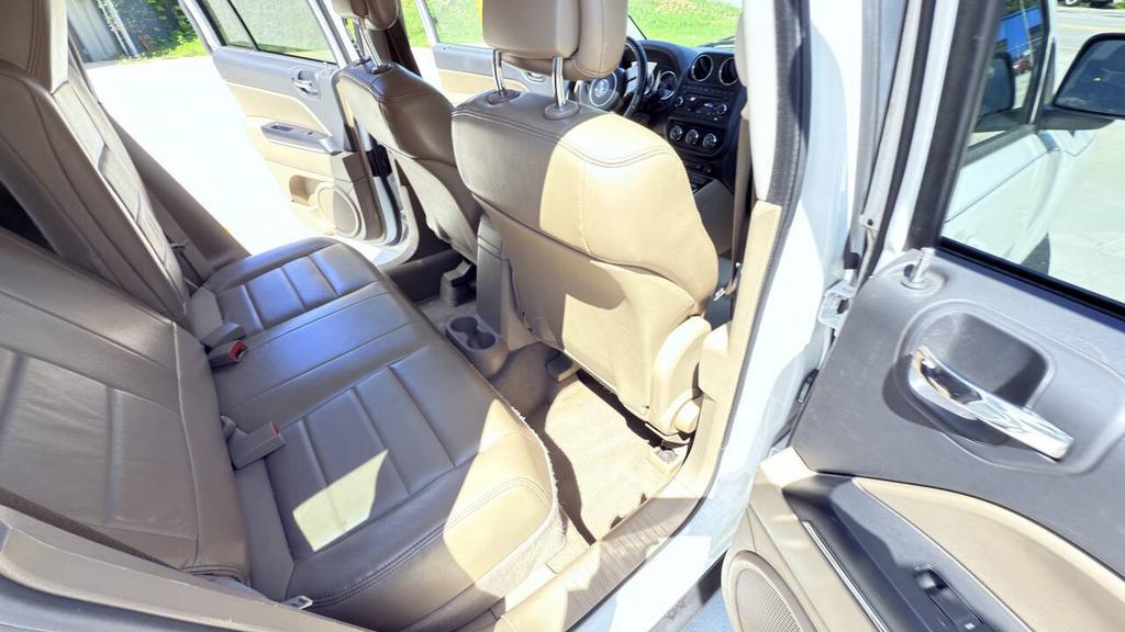 2011 Jeep Compass Limited - Photo 18