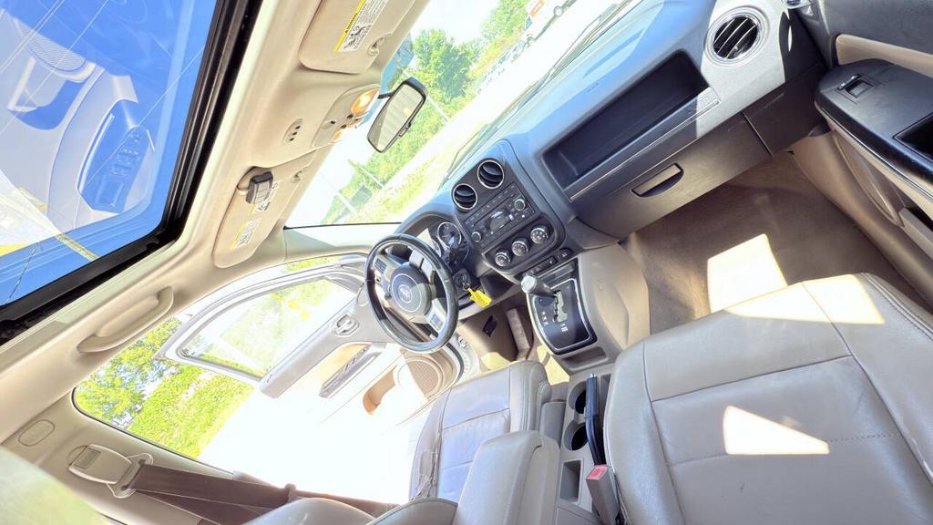 2011 Jeep Compass Limited - Photo 17