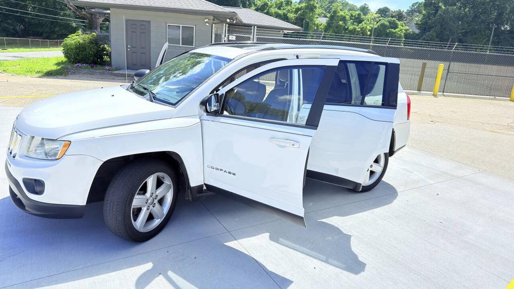 2011 Jeep Compass Limited - Photo 9