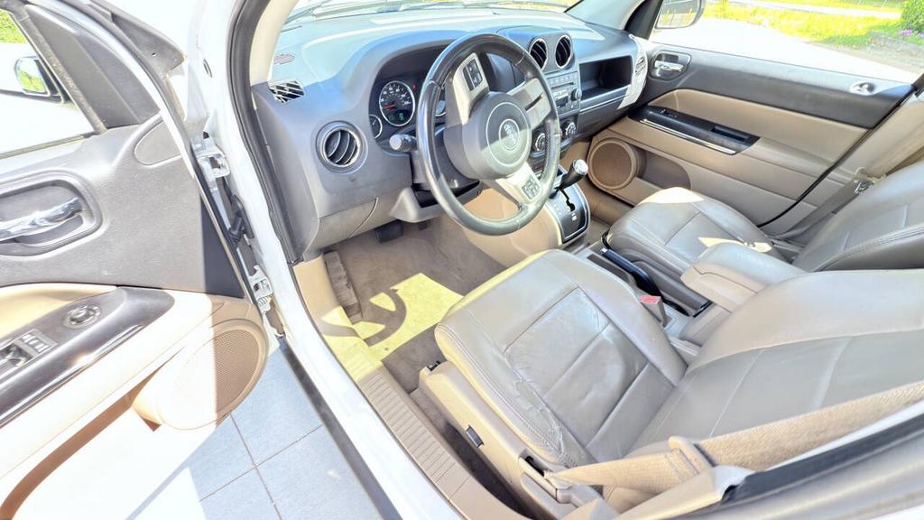 2011 Jeep Compass Limited - Photo 23