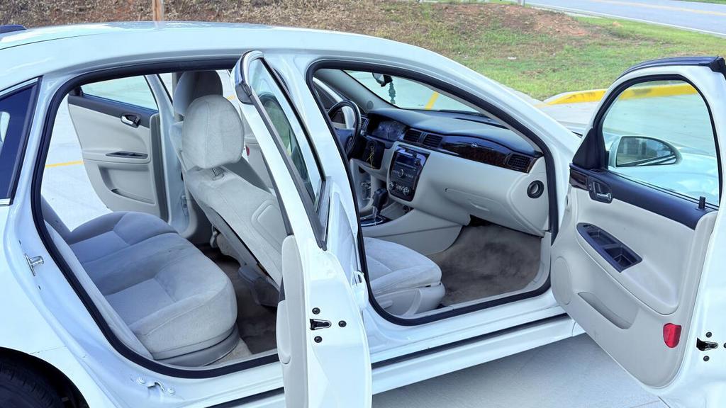 2012 Chevrolet Impala LT - Photo 6